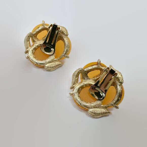 Orange Earrings, Thermoset, Gold Tone, 50s, Mid Century, Lucite, Vintage,Plastic - Picture 4 of 5
